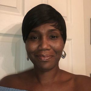 Meet your Posher, Demetrice